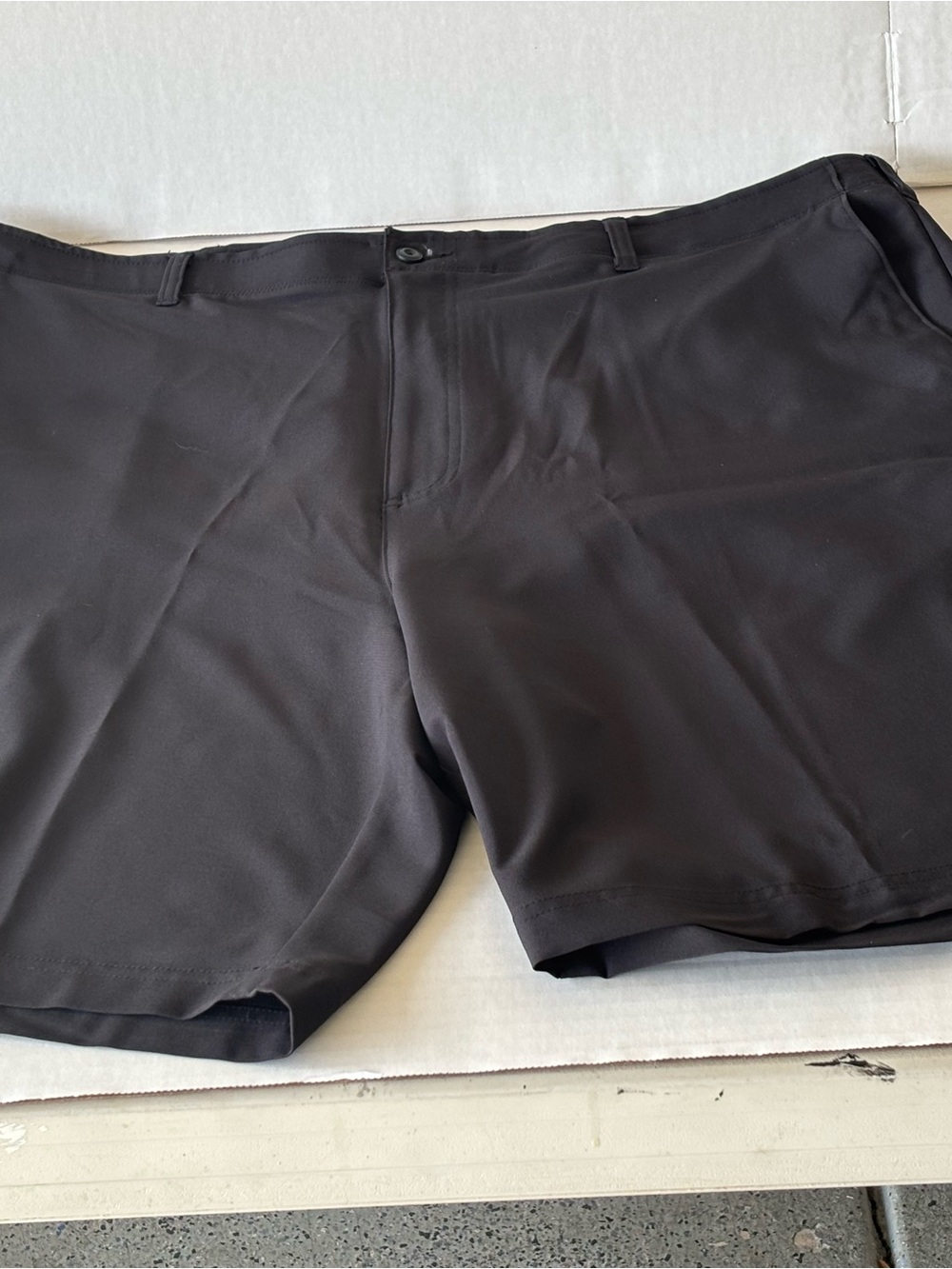 Hogan Men's Flat-Front Black Athletic Shorts in size 44 great for golf.